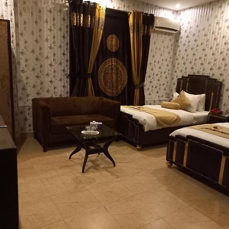 Premier Inn Johar Town Lahore Eksteriør billede