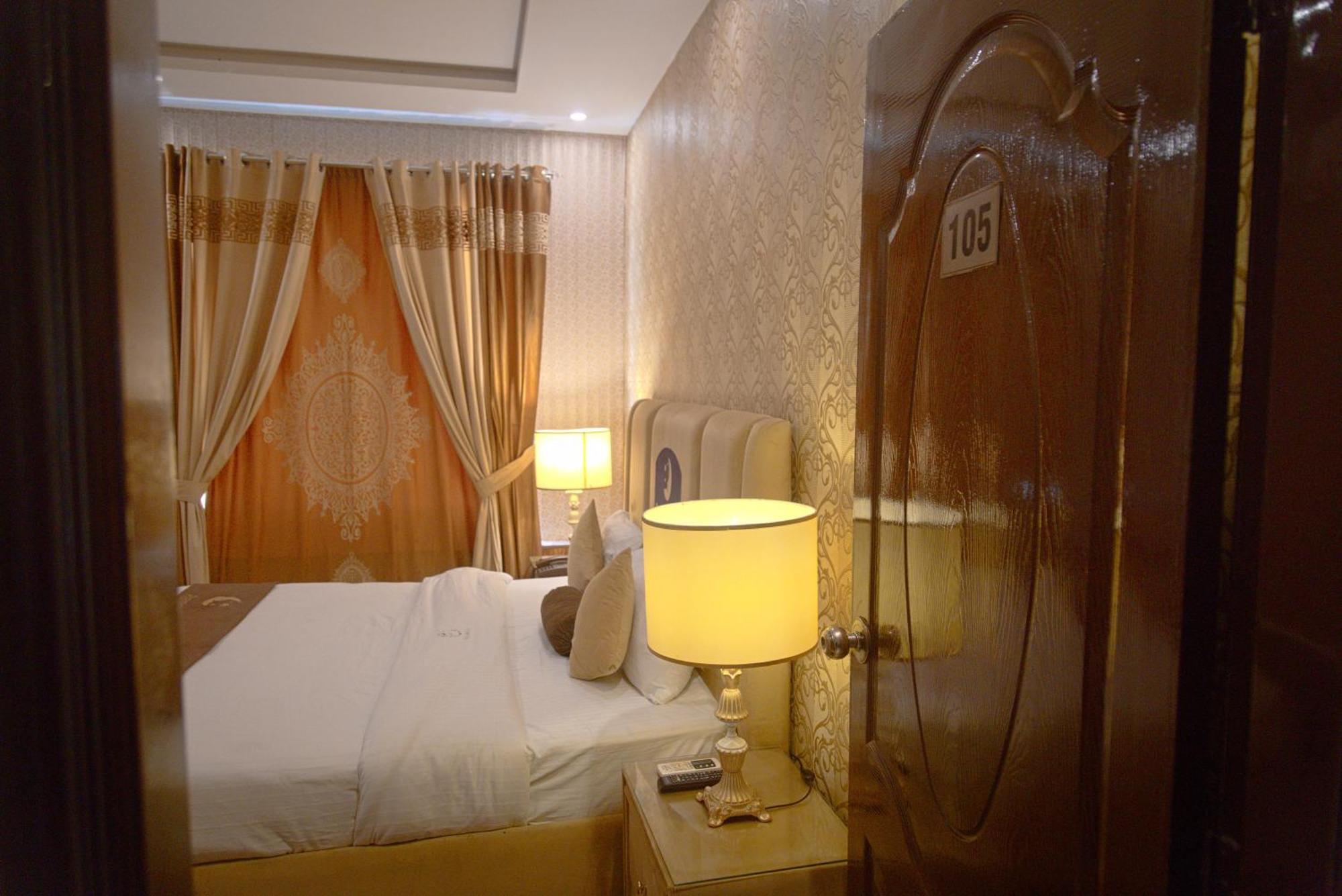 Premier Inn Johar Town Lahore Eksteriør billede