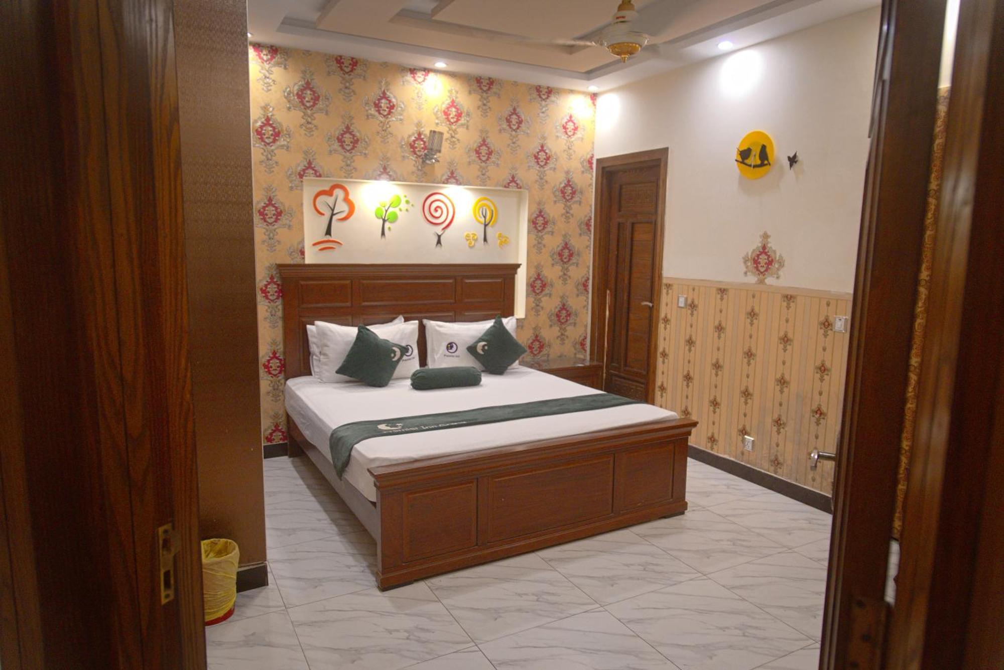 Premier Inn Johar Town Lahore Eksteriør billede