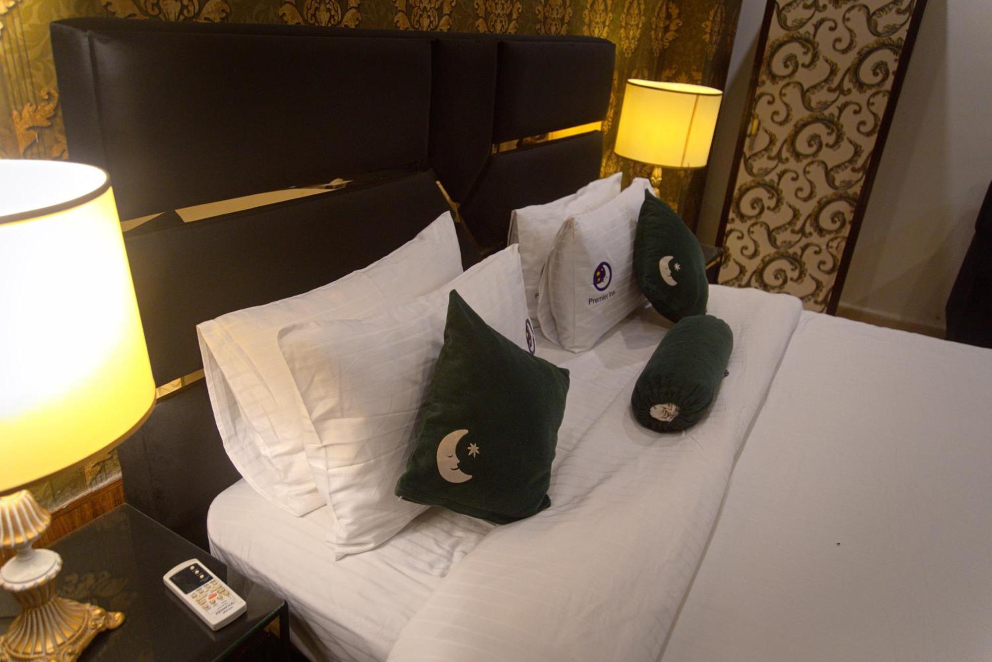 Premier Inn Johar Town Lahore Eksteriør billede