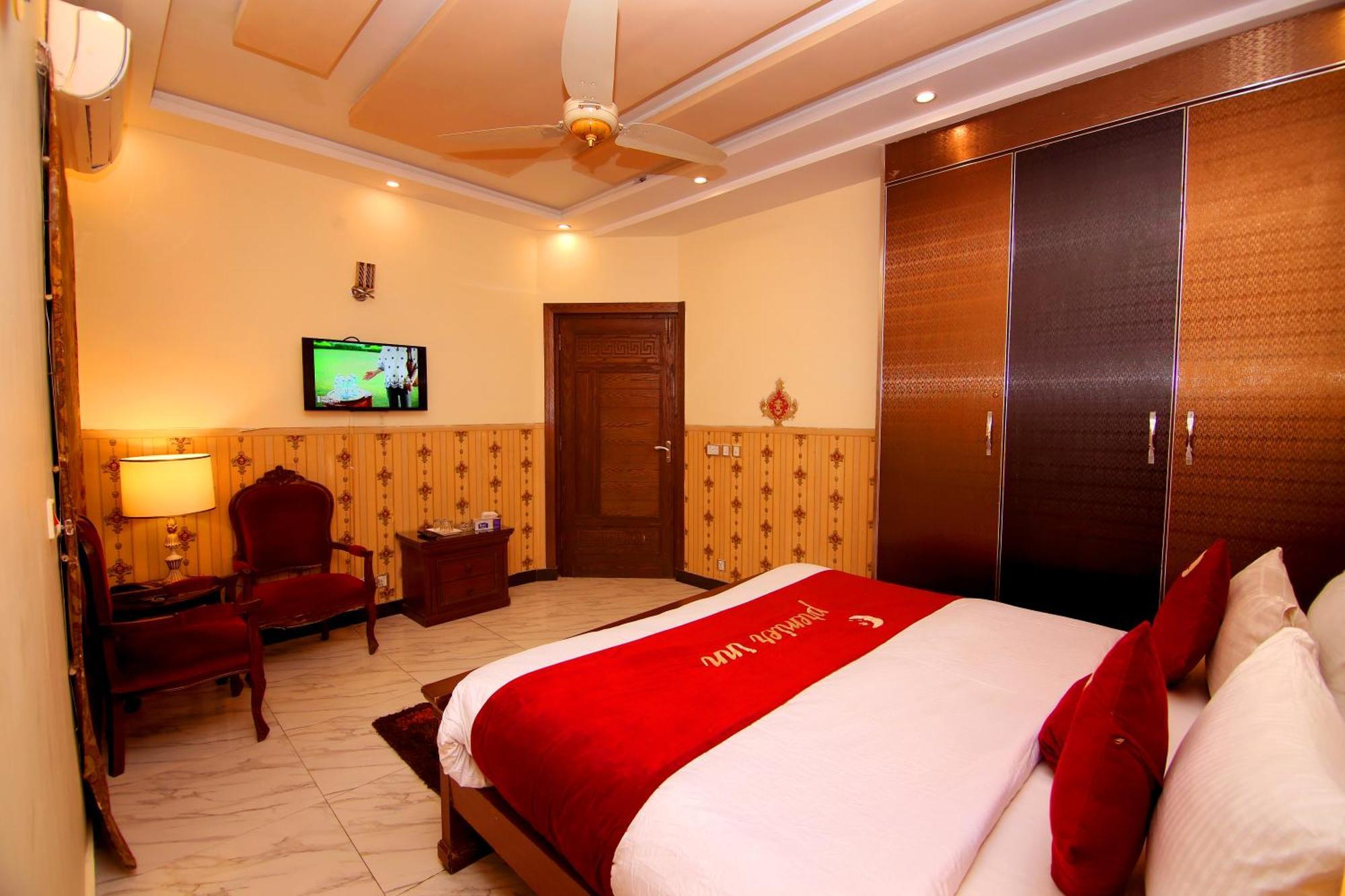 Premier Inn Johar Town Lahore Eksteriør billede