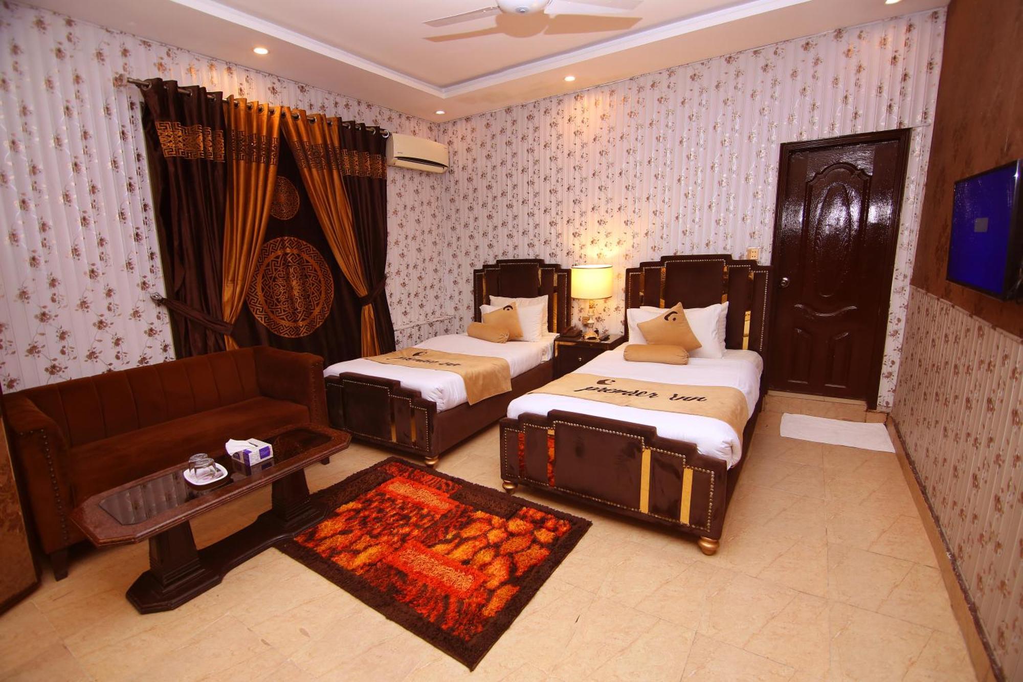 Premier Inn Johar Town Lahore Eksteriør billede